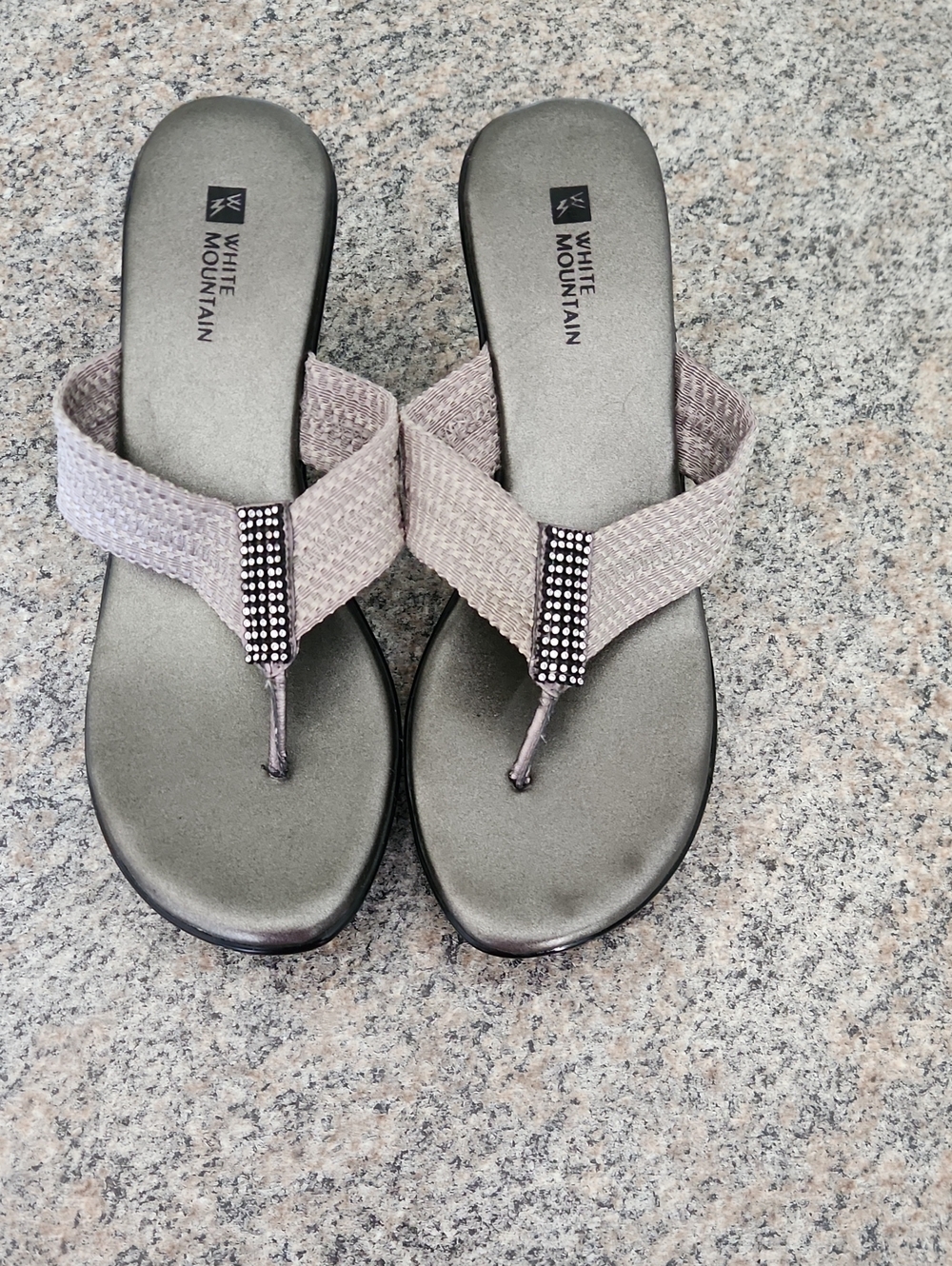 White Mountain Gray‎ Rhinestone Wedge Thong Sandals Size 7.5 - Picture 2 of 10